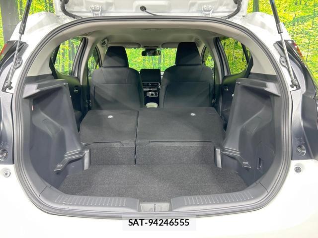Toyota AQUA 2022-10 8220284-9