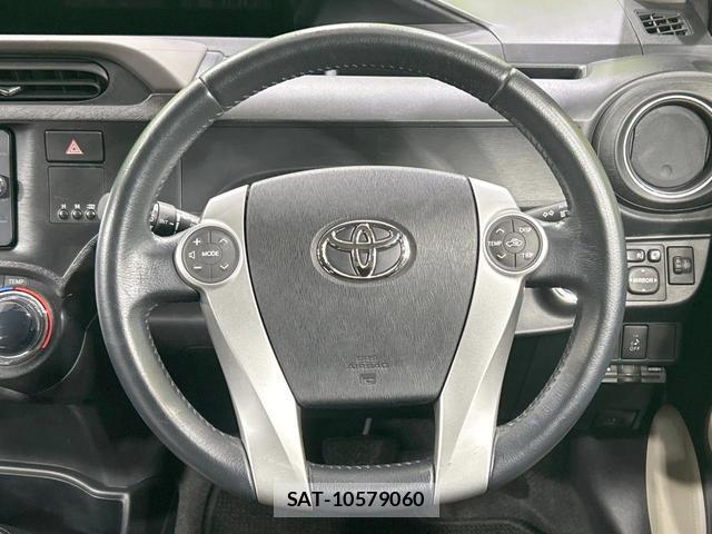 Toyota AQUA 2013-12 8220294-10