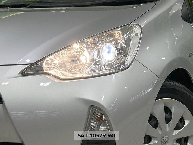 Toyota AQUA 2013-12 8220294-11