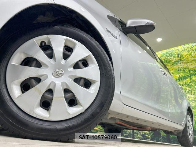 Toyota AQUA 2013-12 8220294-12