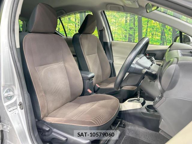 Toyota AQUA 2013-12 8220294-7