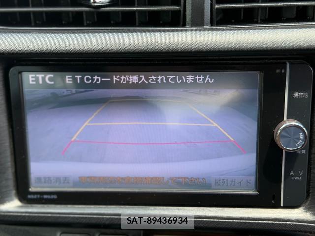 Toyota AQUA 2013-06 8220300-12