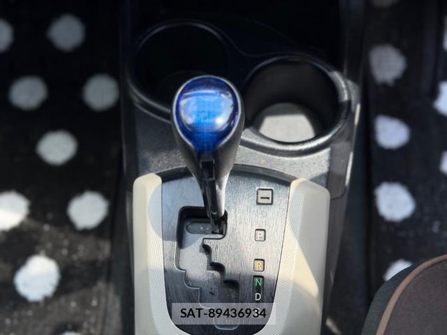 Toyota AQUA 2013-06 8220300-16