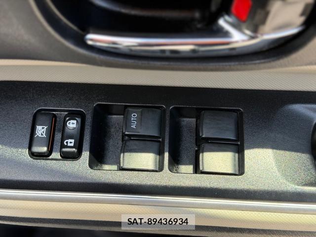 Toyota AQUA 2013-06 8220300-19