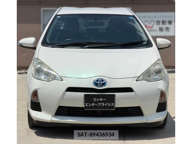 Toyota AQUA 2013-06 8220300-2