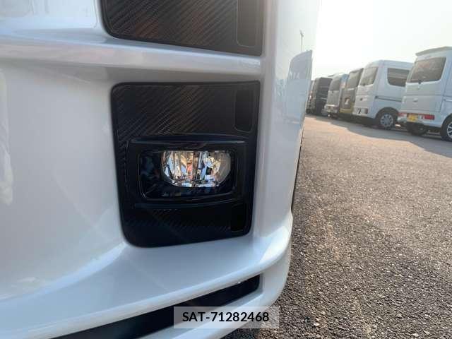 Toyota AQUA 2021-03 8220312-14