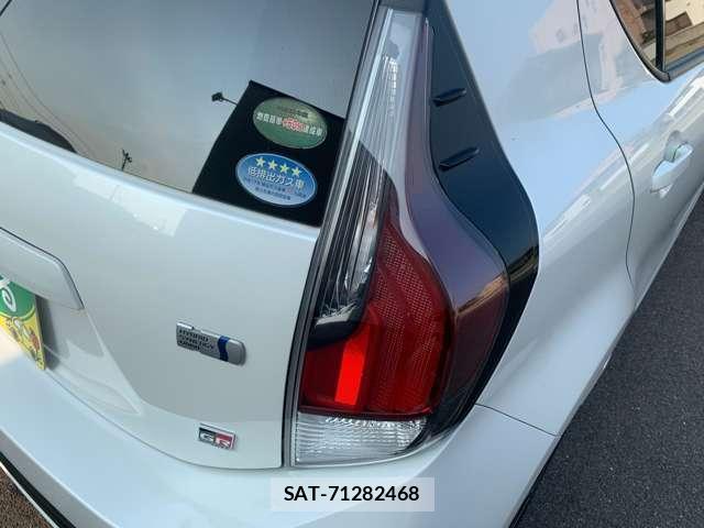 Toyota AQUA 2021-03 8220312-17