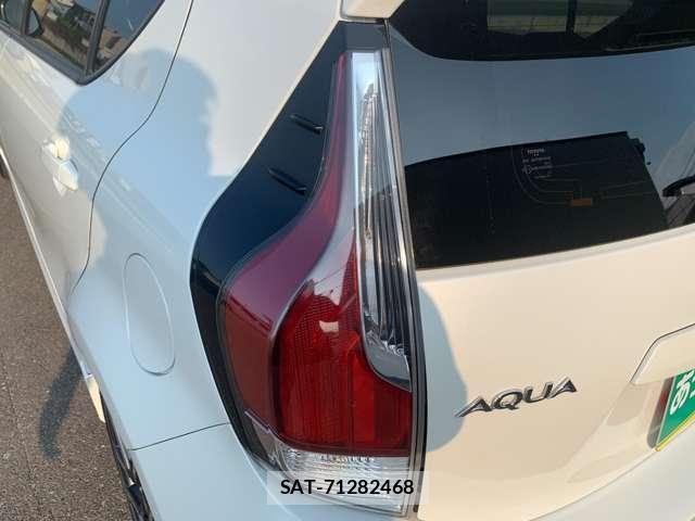 Toyota AQUA 2021-03 8220312-18