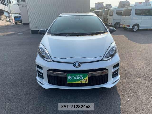 Toyota AQUA 2021-03 8220312-6