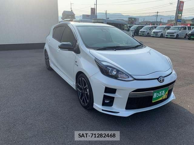 Toyota AQUA 2021-03 8220312-7