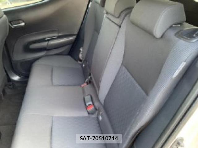 Toyota AQUA 2026-03 8220339-15