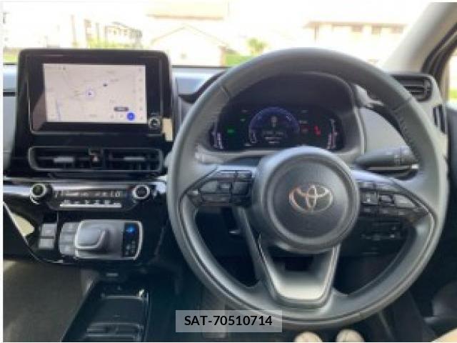 Toyota AQUA 2026-03 8220339-16