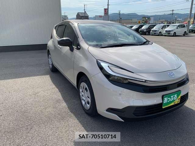 Toyota AQUA 2026-03 8220339-3