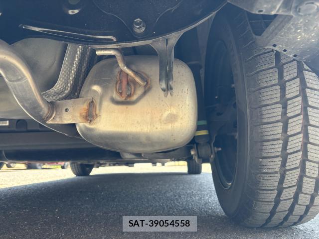 Toyota AQUA 2017-12 8220697-11