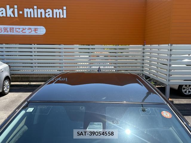 Toyota AQUA 2017-12 8220697-16