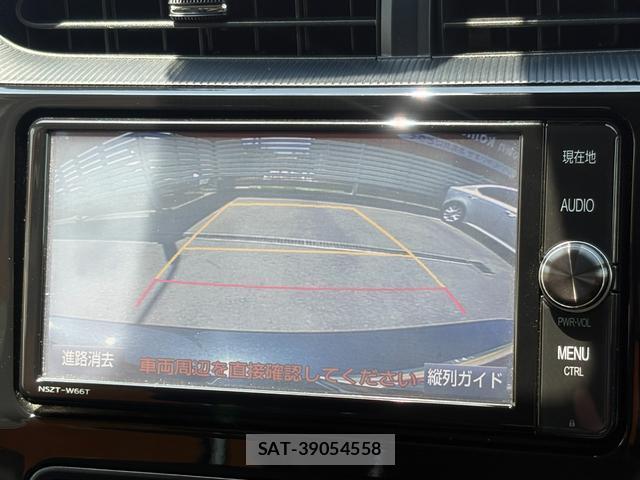 Toyota AQUA 2017-12 8220697-5