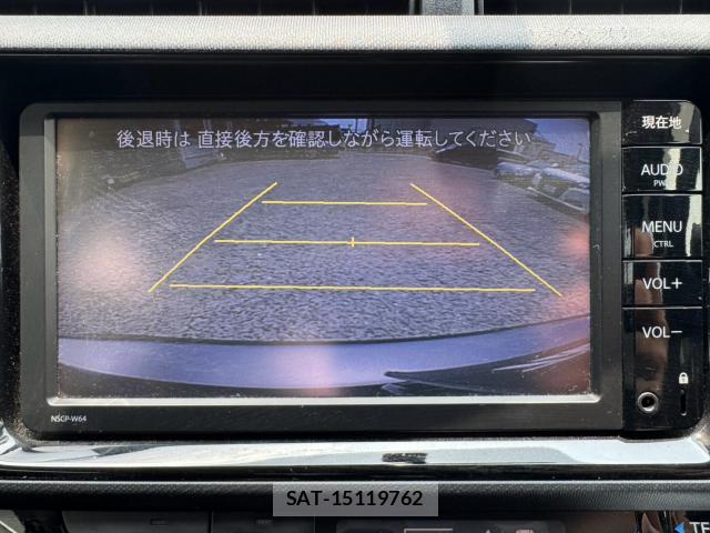 Toyota AQUA 2015-07 8220733-4