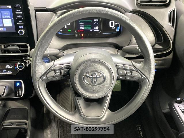 Toyota AQUA 2024-03 8220747-10