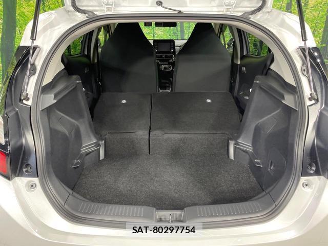Toyota AQUA 2024-03 8220747-9