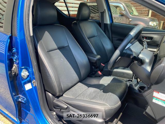 Toyota AQUA 2013-07 8220939-14