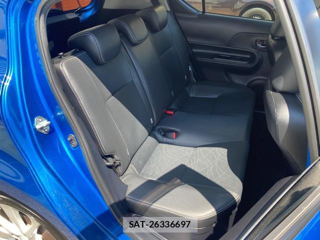 Toyota AQUA 2013-07 8220939-15