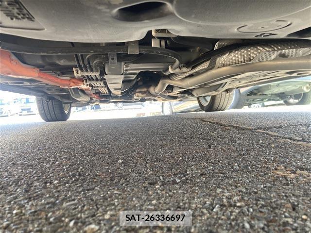 Toyota AQUA 2013-07 8220939-8