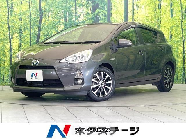 Toyota AQUA 2013-07 8220968-0
