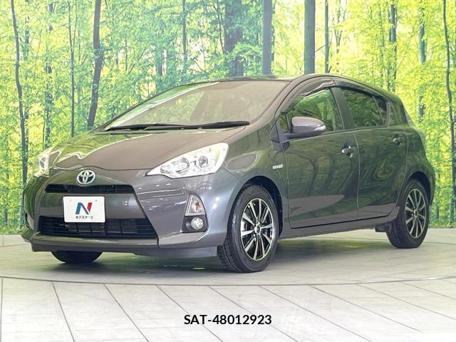 Toyota AQUA 2013-07 8220968-13