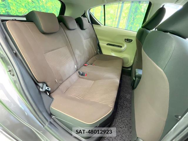 Toyota AQUA 2013-07 8220968-8