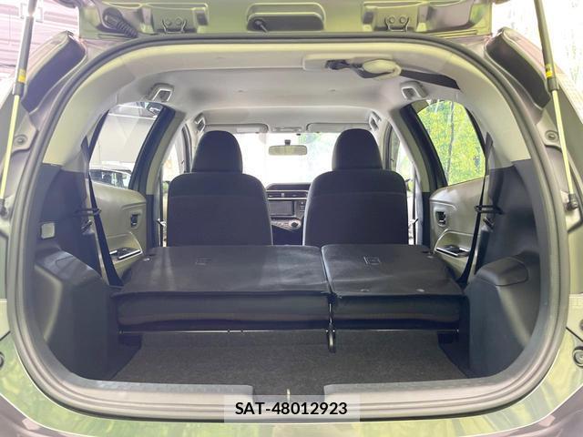 Toyota AQUA 2013-07 8220968-9