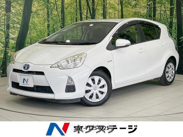 Toyota AQUA 2014-03 8221064-0