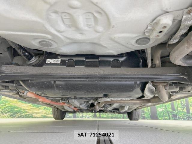 Toyota AQUA 2014-03 8221064-18
