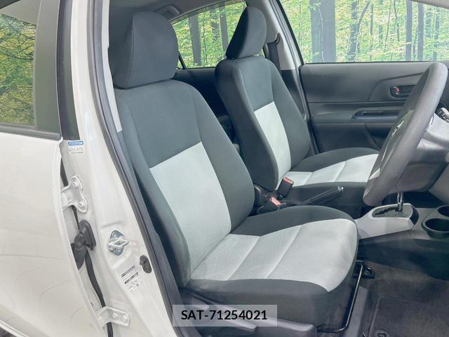 Toyota AQUA 2014-03 8221064-7