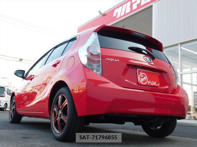 Toyota AQUA 2014-02 8221161-14