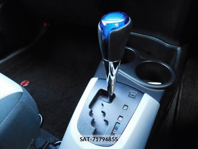 Toyota AQUA 2014-02 8221161-15