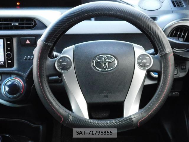 Toyota AQUA 2014-02 8221161-17