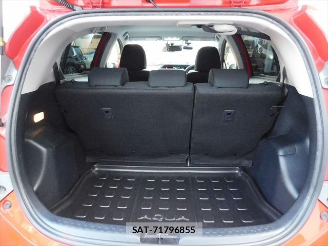 Toyota AQUA 2014-02 8221161-18