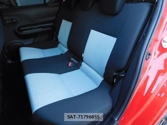 Toyota AQUA 2014-02 8221161-6
