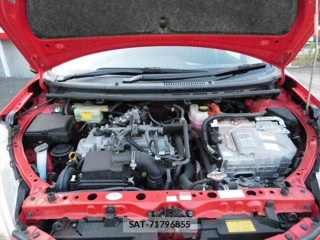 Toyota AQUA 2014-02 8221161-7