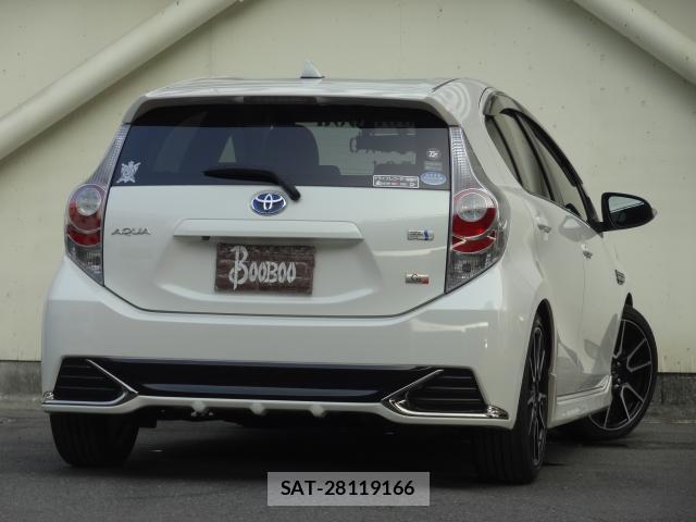 Toyota AQUA 2014-05 8221259-1