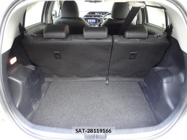 Toyota AQUA 2014-05 8221259-12