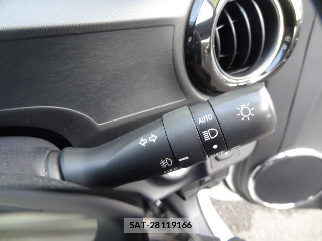 Toyota AQUA 2014-05 8221259-16