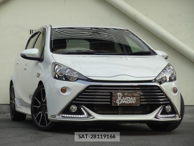 Toyota AQUA 2014-05 8221259-3