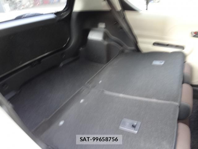 Toyota AQUA 2012-03 8221260-13