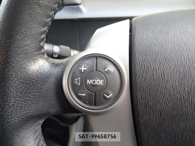 Toyota AQUA 2012-03 8221260-14