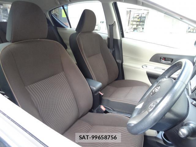 Toyota AQUA 2012-03 8221260-3