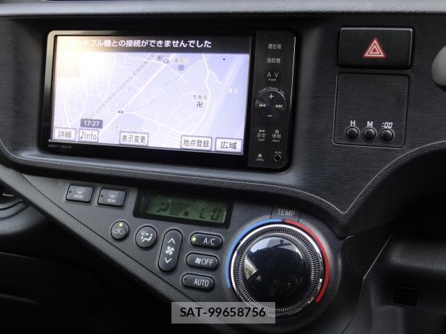 Toyota AQUA 2012-03 8221260-6