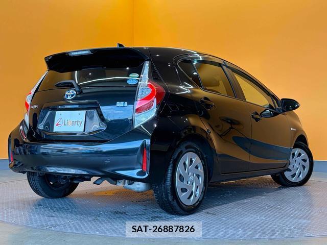 Toyota AQUA 2017-07 8221305-10