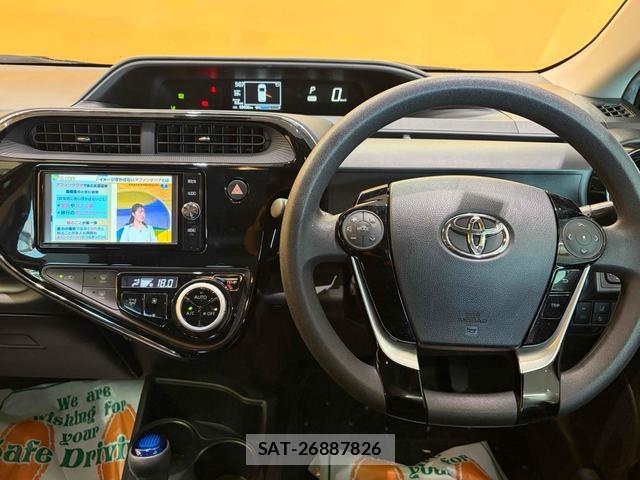 Toyota AQUA 2017-07 8221305-18