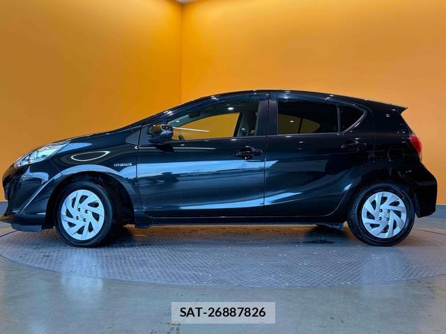 Toyota AQUA 2017-07 8221305-7